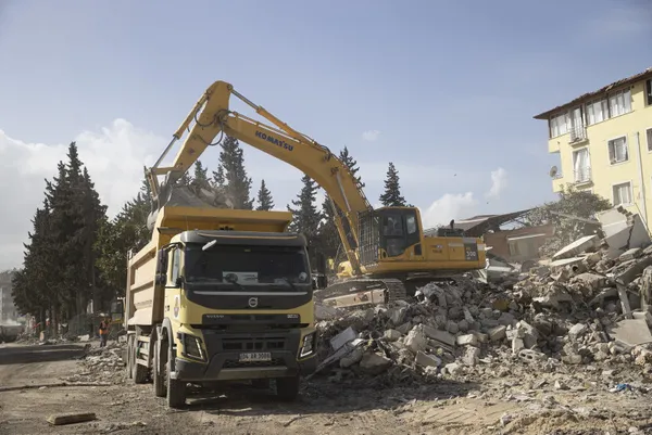 Hiçbir şey eskisi gibi olmayacak! Bilim insanları 7.5 saat afet yönetimini konuştu | İşte bilim insanlarının görüşleri