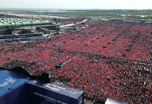 istanbulda-dev-ak-parti-mitingi-baskan-erdogan-meydani-dolduran-kalabaligin-sayisini-acikladi-1-milyon-700-bin-1683469836375.jpg