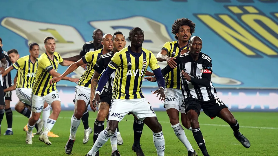 Dev derbide gözler Fenerbahçe ve Beşiktaş'ın kadrosunda! İşte Fenerbahçe ve Beşiktaş'ın muhtemel 11'leri!