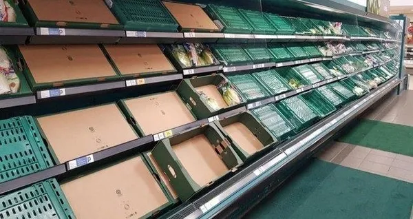 İngiltere’de esnafın umudu futbola kaldı! Kriz sokağa yansıdı: Maçları Katar yerine İngiltere’de seyredin