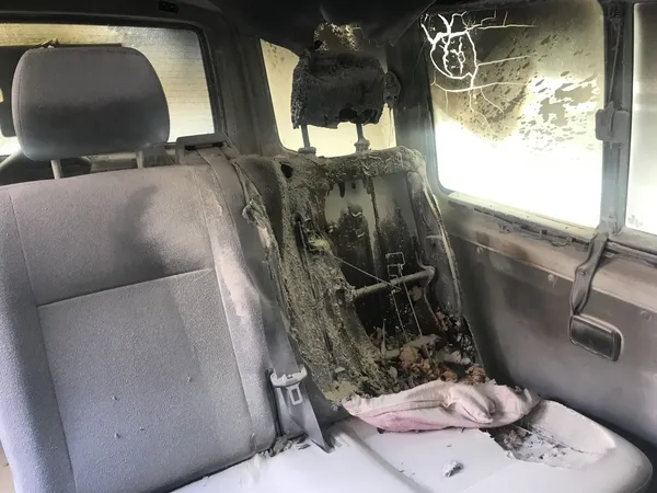 ak-partili-eski-vekilin-aracina-molotoflu-saldiri-1656787055658.jpg AK Partili eski vekilin aracına molotoflu saldırı - 1