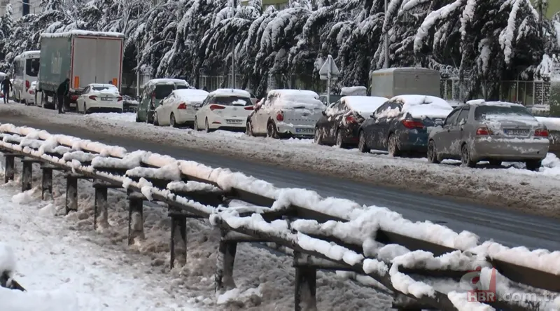 İstanbullunun kabus gecesi! 15 saattir yolda kalan vatandaş: Su ve bisküvi ile duruyorum 1