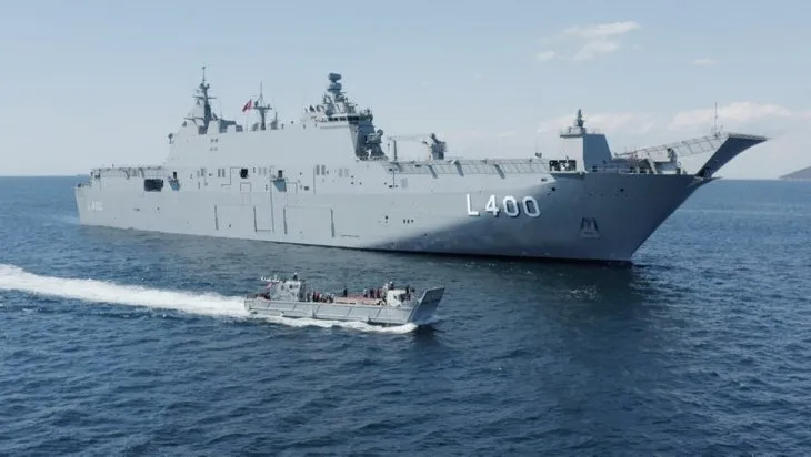 Türkiye’nin başarısı yine manşetlerde! İlk SİHA gemisi TCG Anadolu’yu böyle gördüler