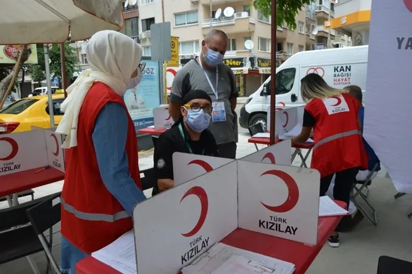 COVID-19 tedavisi görenler ve aşı olanlar kan bağışında bulunabilir mi? - 1