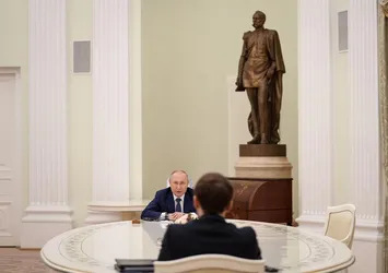 Vladimir Putin'den Macron açıklaması