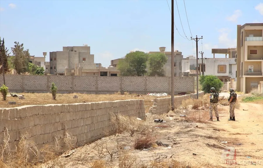 Türk kuvvetleri Libya'da Hafter milislerinin tuzakladığı patlayıcıları temizledi! O anlar böyle görüntülendi... 9