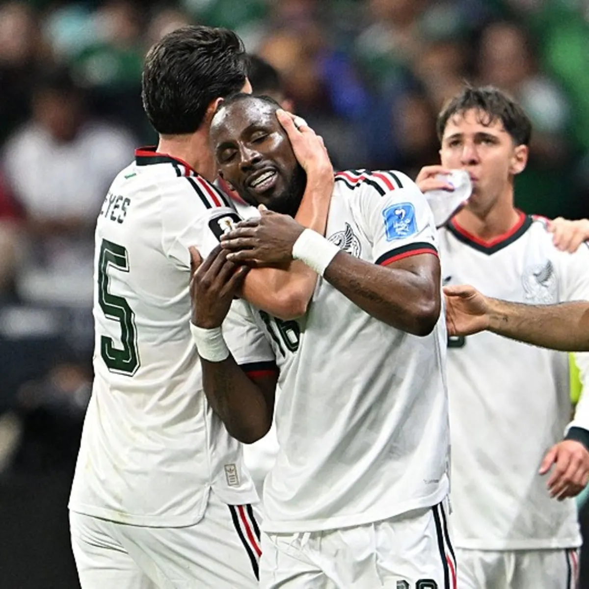 Meksika'dan gövde gösterisi! Çekya'yı 3 golle geçtiler