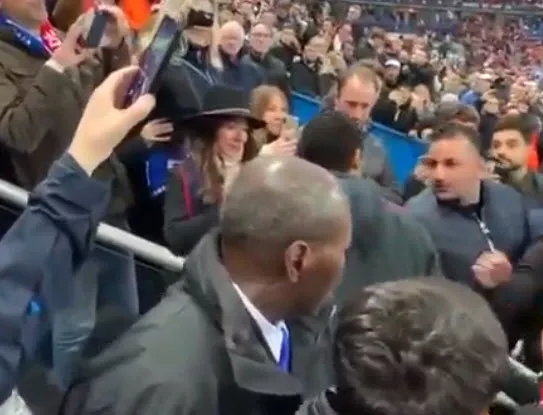 İşte taraftara yumruk atan Neymar'ın cezası - 1
