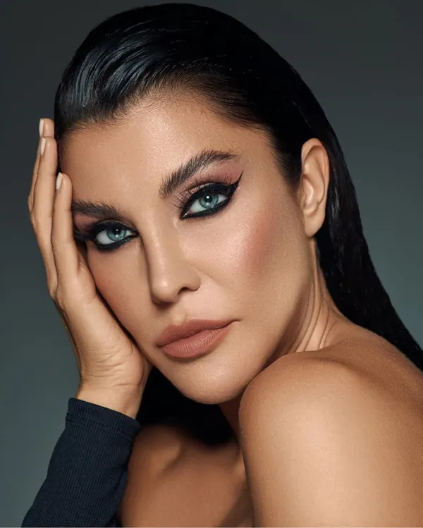 selin-cigerci-ile-mahkemelik-olan-deniz-akkaya-hakkinda-yakalama-karari-1626160474150.jpg Selin Ciğerci ile mahkemelik olan Deniz Akkaya hakkında yakalama kararı - 1