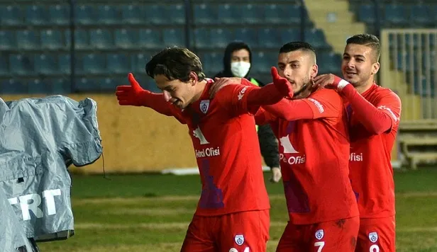 Enis Destan kimdir, kaç yaşında? Trabzonspor’un yeni transferi Enis Desten hangi takımlarda oynadı?