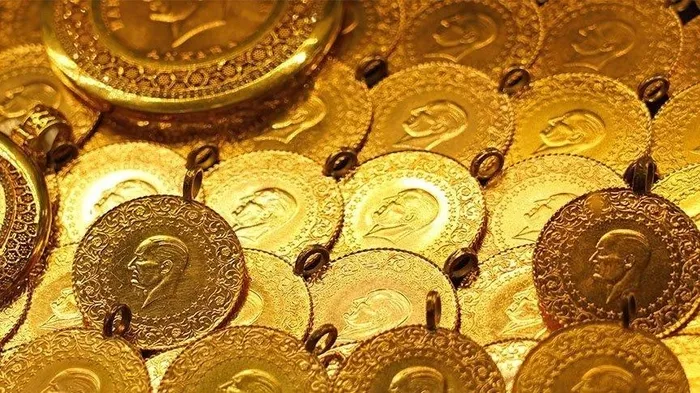 700 lirayı geçen gram altın ne kadar oldu? Çeyrek altın 1000 liranın altına geriledi mi? Kapalıçarşı'da son durumu ne? CANLI - 5