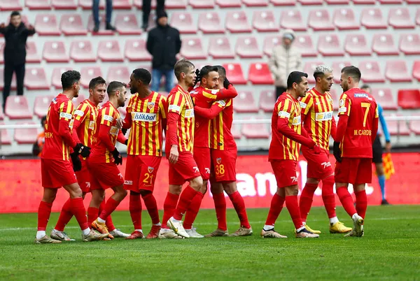 super-lig-ekibine-puan-silme-cezasi-tff-resmen-duyurdu-1671822191561.jpg Süper Lig ekibine puan silme cezası! TFF resmen duyurdu - 1