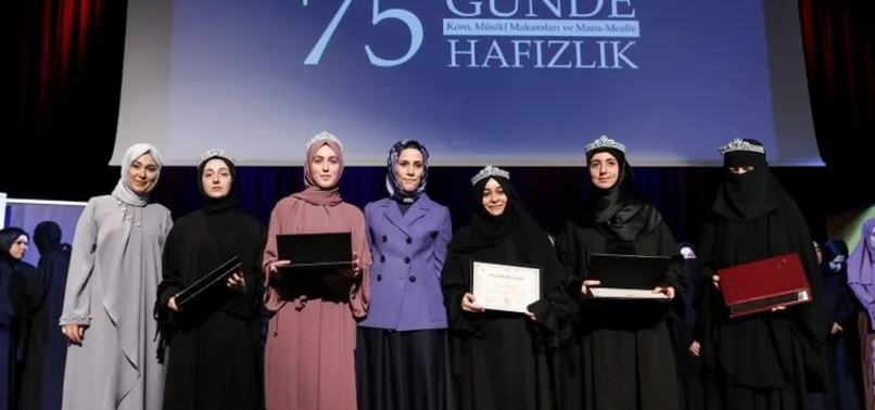 TÜRGEV'den "75 günde hafızlık" programı! Başarı belgelerini Esra Albayrak teslim etti