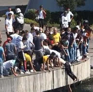 İstanbul Haliçte hareketli anlar! Fotoğraf çekerken canından oluyordu