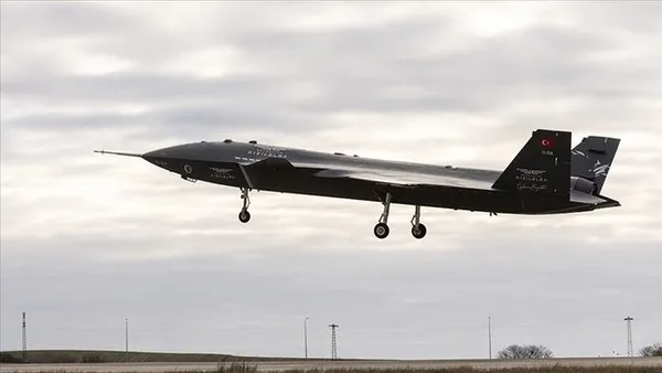 Selçuk Bayraktar: KIZILELMA’DA seri iniş-kalkış ve yüksek hızlı uçuş testleri tamam