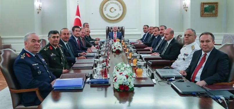 Yaş kararlarından sonra terfi eden komutanlar