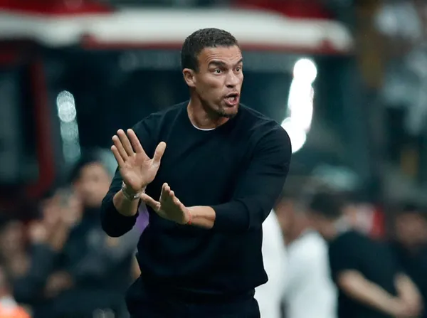 Beşiktaş taraftarı Valerien Ismael’e kapıyı gösterdi: İstifa sesleri