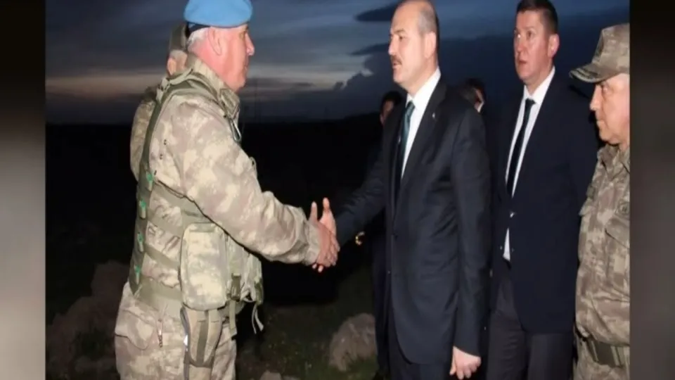 Süleyman Soylu'dan Namaz Dağı Üs bölgesine ziyaret