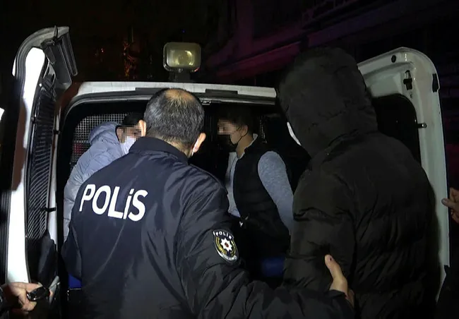 Bursa’da kısıtlamayı ihlal eden boksör gazetecinin burnunu kırdı - 7