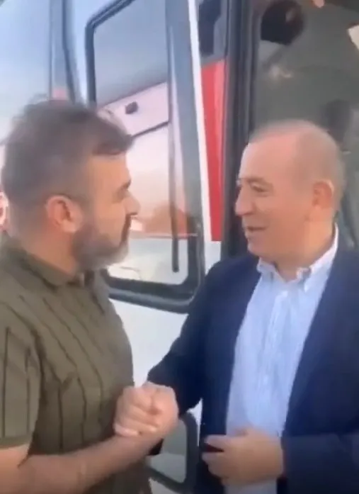 chpli-gursel-tekin-soylem-degistirdi-hdpye-bakanlik-vadetmedim-1665517395833.jpg CHP'li Gürsel Tekin söylem değiştirdi: HDP'ye bakanlık vadetmedim - 8