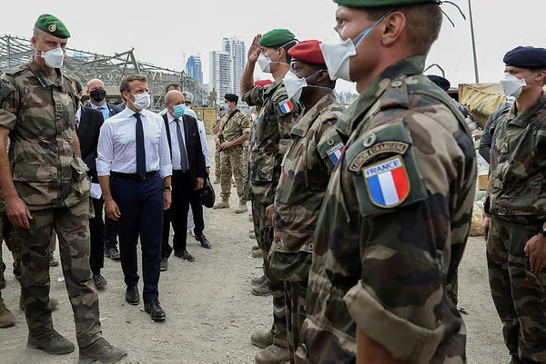 Fransa Cumhurbaşkanı Emmanuel Macron'dan Lübnan'a vaat ve tehdit - 1