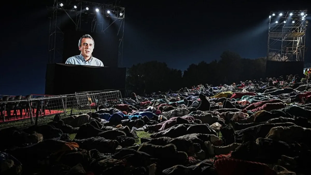 Çanakkale Savaşları'nın 110. yılında Anzak askerlerinin torunlarından şafak ayini