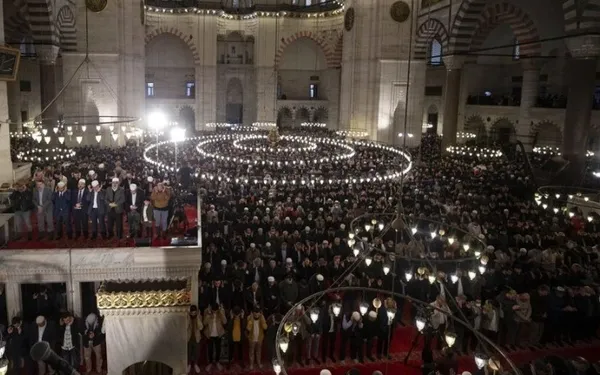 İSTANBUL BAYRAM NAMAZI SAATİ 2023! Bayram namazı saat kaçta kılınacak? Kurban Bayramı İstanbul namaz vakitleri 2023!