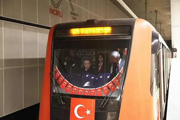 Başkan Erdoğan vatman koltuğunda: Bakırköy-Kirazlı Metro Hattı’nın test sürüşünü yaptı