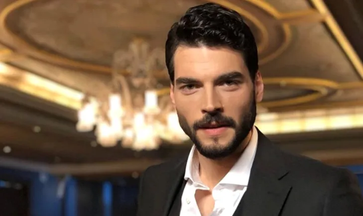 Hercai Nin Miran I Akin Akinozu Nun Annesi Bakin Kim Cikit