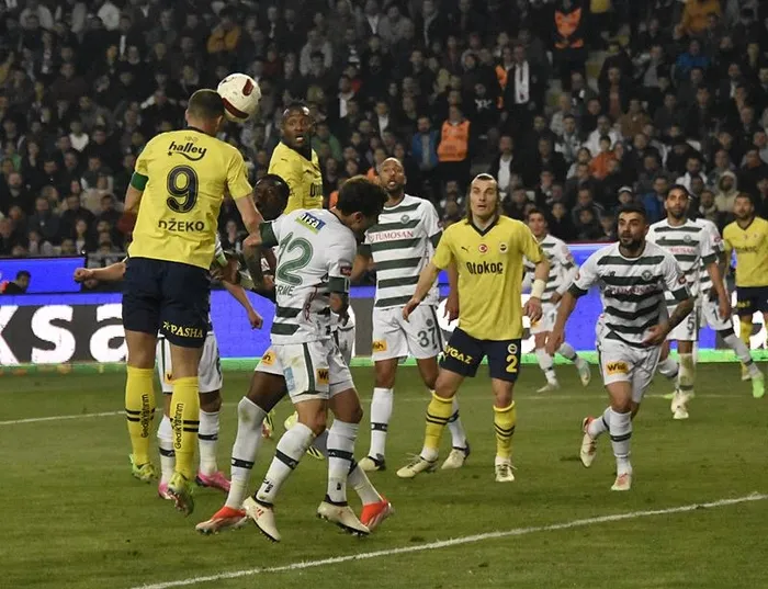 Konyaspor ile Fenerbahçe maçında gol sesi çıkmadı! Konyaspor- Fenerbahçe: 0-0