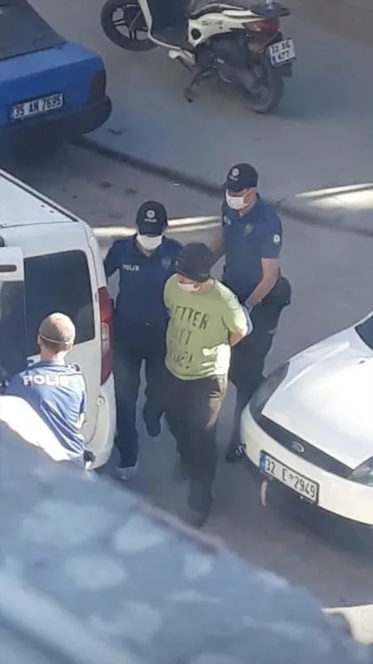 Anne ve babasını bıçaklayarak öldüren zanlının ifadesi kan dondurdu - 3