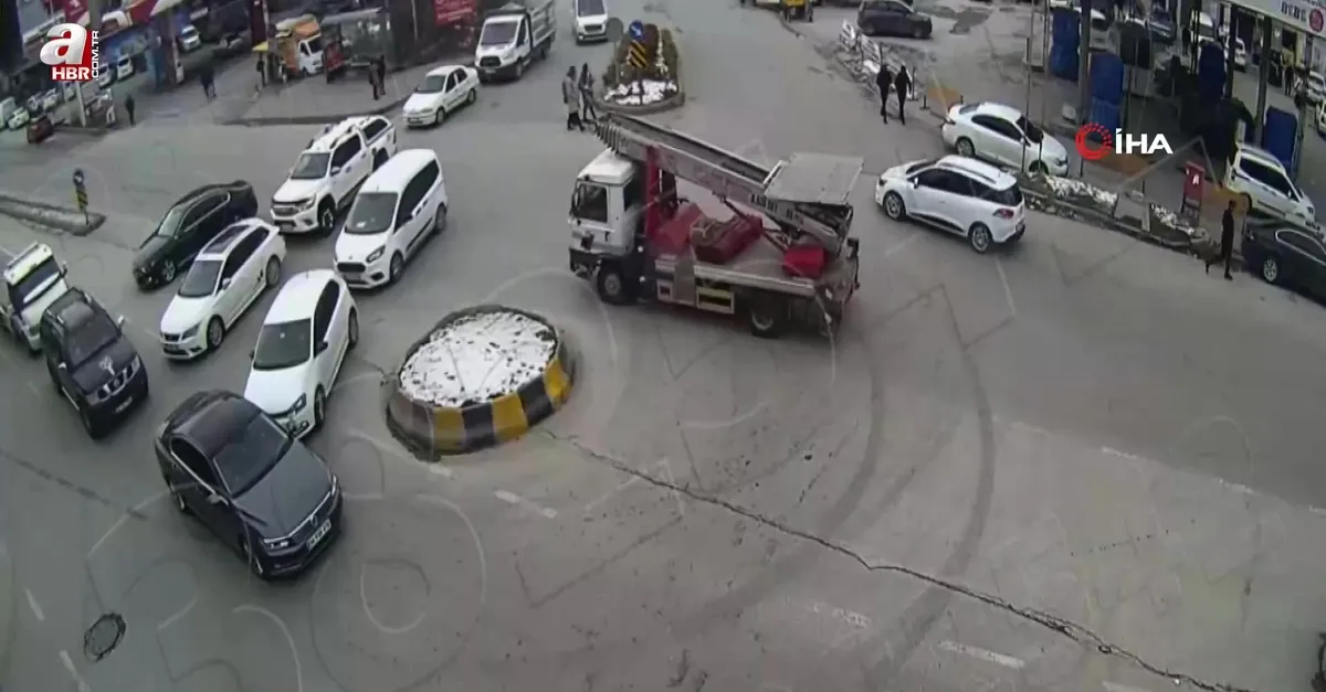 Tatvan'da trafik kazaları kamerada