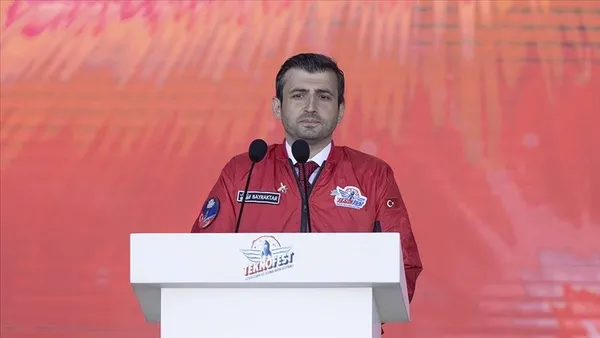 turkiye-yuzyilinda-dunyayi-degistirecek-t-kusagi-selcuk-bayraktar-tam-bagimsiz-ve-mureffeh-bir-turkiye-yolunda-1693211336483.jpg Türkiye Yüzyılı’nda dünyayı değiştirecek T Kuşağı! Selçuk Bayraktar: Tam bağımsız ve müreffeh bir Türkiye yolundayız - 1