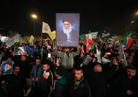 İran sokaklarında yeni lider sevinci