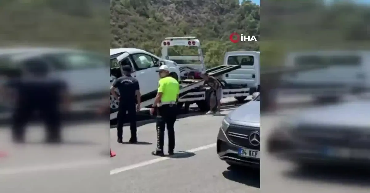 Göcek'te feci trafik kazası:1 ölü, 10 yaralı
