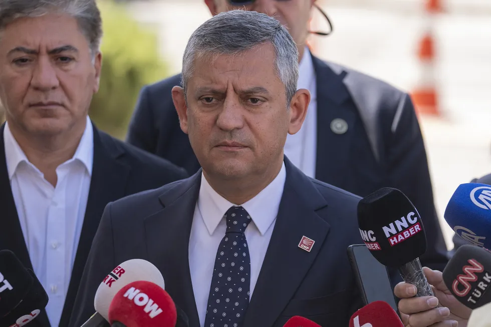 1784279250527.jpg CHP'de Özgür Özel'in yol haritası belli oldu! Yeni partiye kimler geçecek? - 4