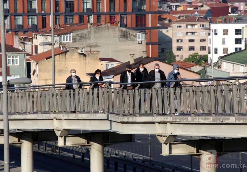 İstanbul'da toplu ulaşımda yeni dönem başladı! Sosyal mesafe kuralı hiçe sayıldı 13