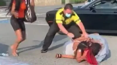 Üç kadın arasında inanılmaz kavga