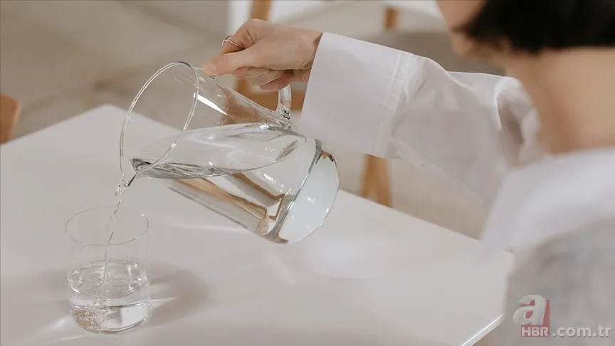 O şişeler sizi aldatıyor! Uzmanlar açıkladı: Gerçekten ne kadar suya ihtiyacınız var? 5