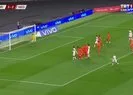 Hollanda maçında Burak Yılmaz’dan müthiş frikik golü