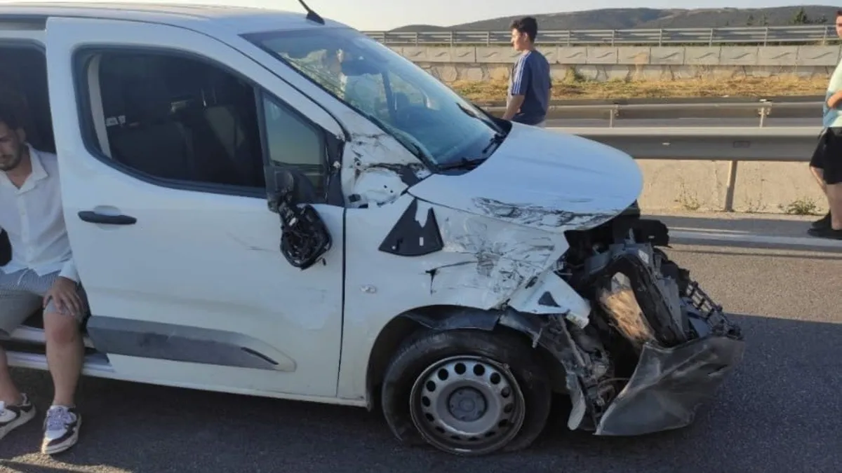 Bursa-Balıkesir yolunda zincirleme kaza: 1 yaralı