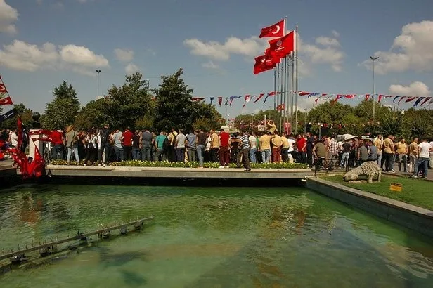 CHP’nin kovduğu işçiler İBB önünde eylem yaptı