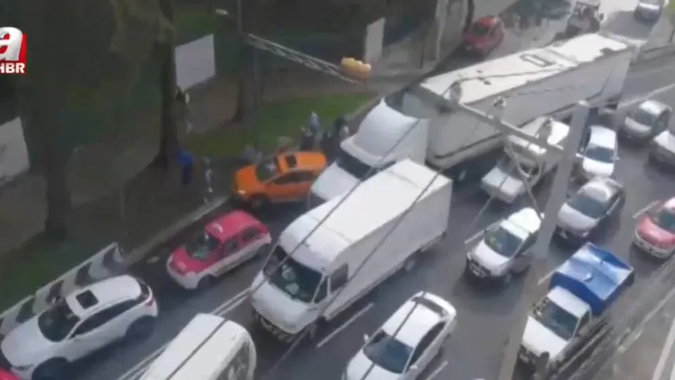 Sarhoş şoför trafiği savaş alanına çevirdi