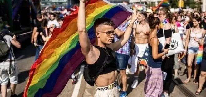 Rusya’dan ’TOP’lu kıyım! Rusya Adalet Bakanlığı LGBT terörünü resmi olarak yasakladı