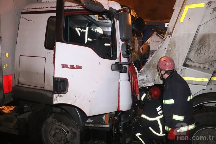 Kocaeli’nde TEM Otoyolu Gültepe Tüneli’nde feci kaza: 3 kamyon birbirine girdi