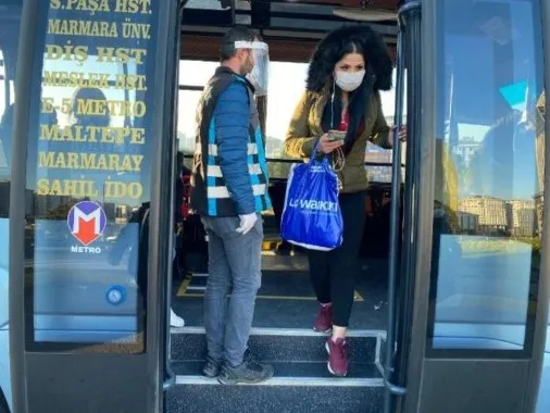 İstanbul minibüs şoföründen polisi bile şaşırtan sözler: Millet zorla biniyor - 1