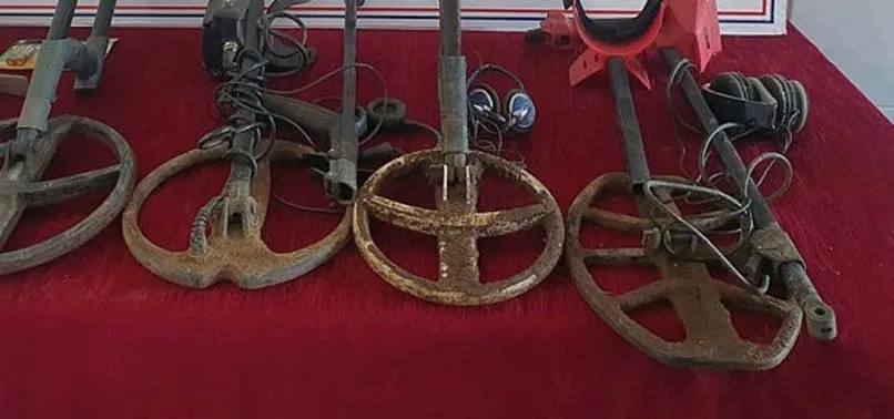 Elazığ’da kaçak kazı yapan 4 kişi suçüstü yakalanıp gözaltı