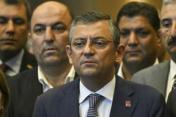 CHP kurultayında PM ve YDK seçiminde Özgür Özel ile Ekrem İmamoğlu arasında büyük pazarlık! Parti Meclisi hangi isimlerden oluşacak?