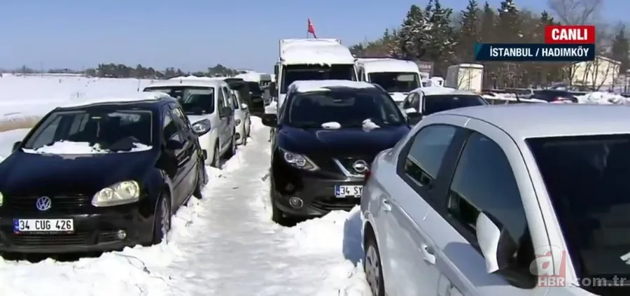 İstanbul'da sürücülerin kar çilesi sürüyor: Hadımköy'deki trafik yoğunluğu havadan görüntülendi! Kilometrelerce araç kuyruğu oluştu 5