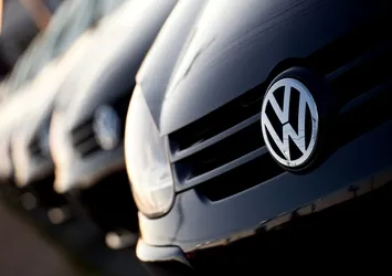 Volkswagen logosunu değiştiriyor